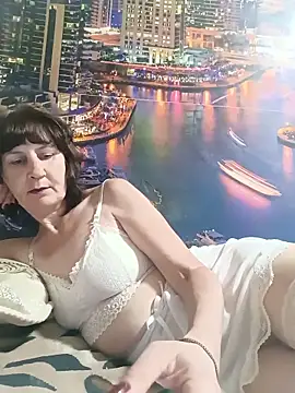 دردشة Laura_Kiss الجنسية المباشرة