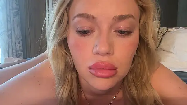 XXX chat uživo modela blissdimicco