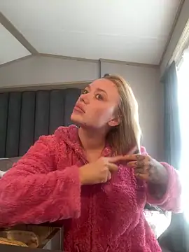 blissdimicco Adlı Modelin Canlı XXX Sohbeti