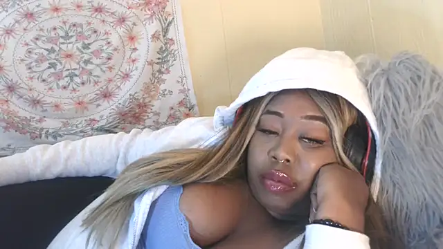 Czat XXX na żywo – angeliquebelcali