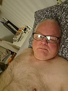 mullig57 Show in webcam