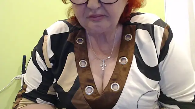 Chat +18 de DeniseeRosea ao vivo