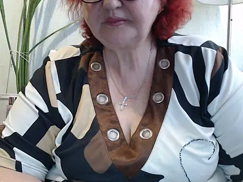 DeniseeRosea: διαδικτυακό σόου στην κάμερα