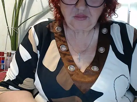 دردشة DeniseeRosea الجنسية المباشرة
