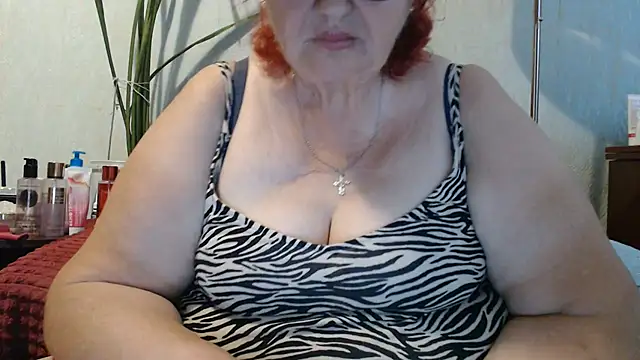 DeniseeRosea: διαδικτυακό σόου στην κάμερα