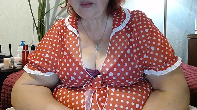 Chat +18 de DeniseeRosea ao vivo