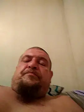 david799179 Show in webcam