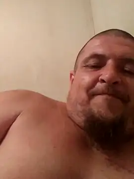 david799179 Show in webcam