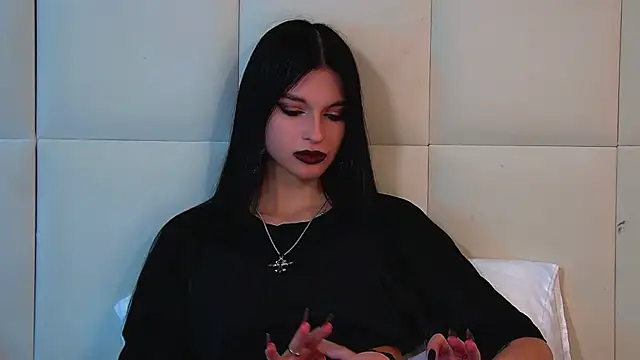 BeverlyMost Show in webcam