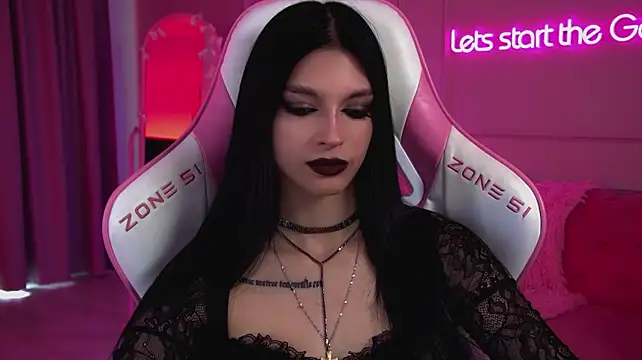 BeverlyMost Chat XXX live
