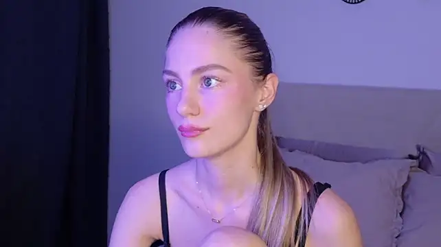 دردشة GabriellaOlsen الجنسية المباشرة