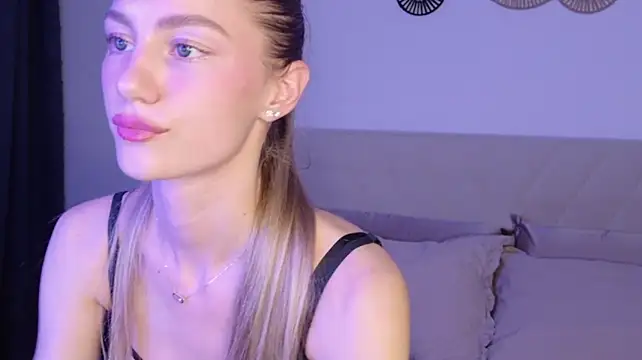 Chat +18 de GabriellaOlsen ao vivo