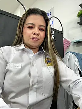 Ariana-07 webcam show
