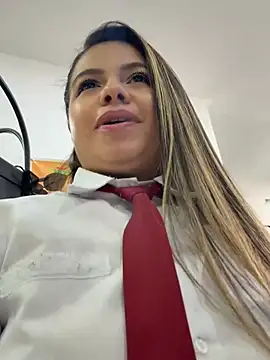 Ariana-07 Webcamshow