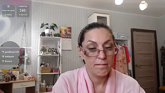 Vivian-Alluring élő XXX-chatje