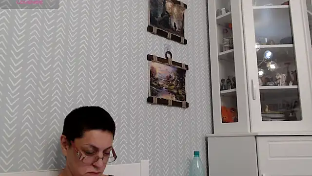 BloomingAllure's Live XXX Chat