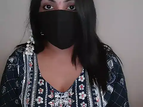Reddy_Trisha: διαδικτυακό σόου στην κάμερα