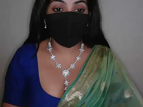Pertunjukan Kamera Web Reddy_Trisha
