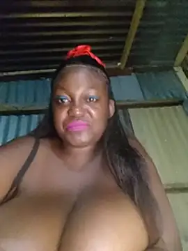 kinkybustyangel élő XXX-chatje