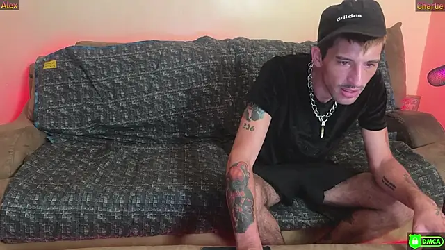 Show Webcam de alex_and_charlie