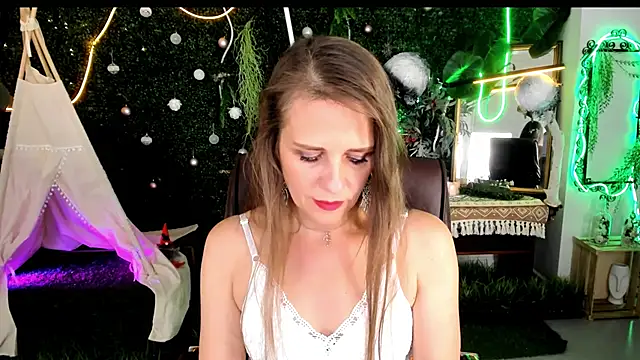 Chat +18 de EmiliaBedy ao vivo