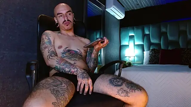 הופעת וובקאם של kaletattoo