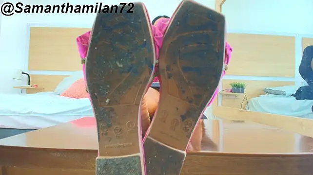 SamanthaMilann Show in webcam