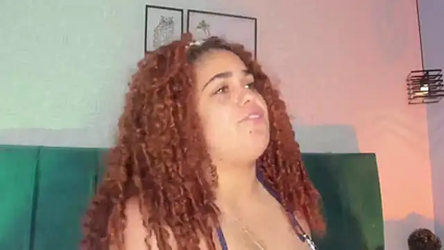 ninna_curly Live XXX Chat