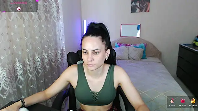 Kriss_brunette_5 live XXX chat