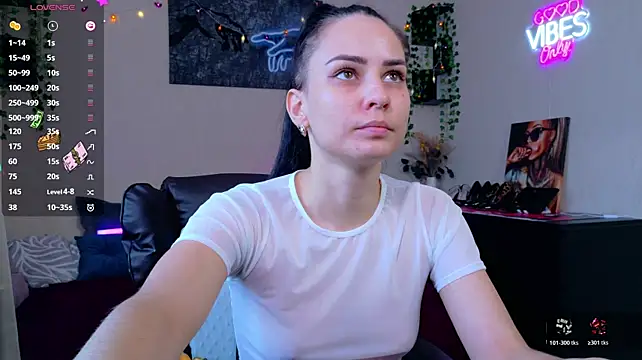 Chatroom XXX en direct de Kriss_brunette_5