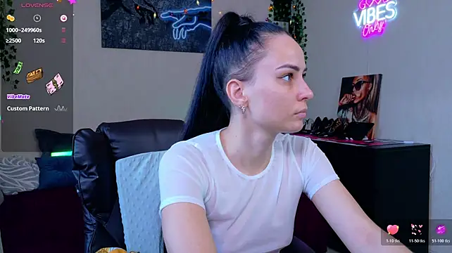 عرض كام Kriss_brunette_5