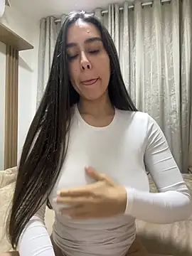 Show de Larah_222 na webcam