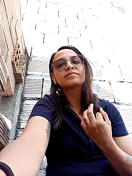 Pertunjukan Kamera Web bri_ali