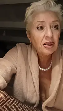 divinaerotica's Live XXX Chat