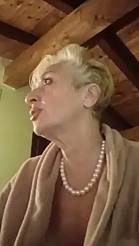 divinaerotica's Live XXX Chat