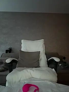 LillySquirtShot Live Chatraum