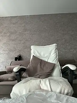 LillySquirtShot Live chatroom