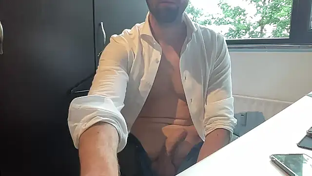 bullyboyy – webcam-show