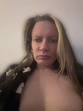 Chat +18 de Scarlett2106 ao vivo