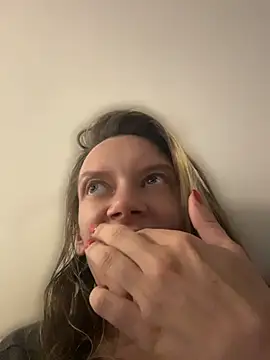Cindy0907 élő XXX-chatje