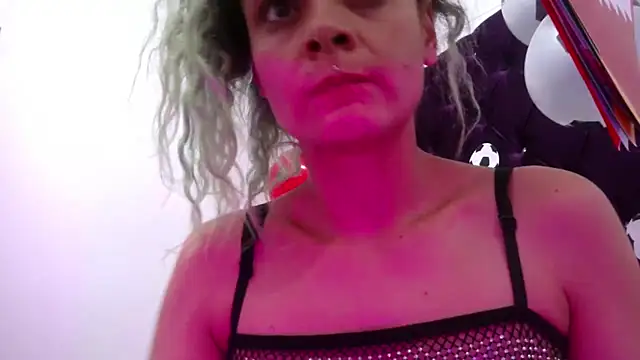 Chat +18 de Ariasmithog ao vivo
