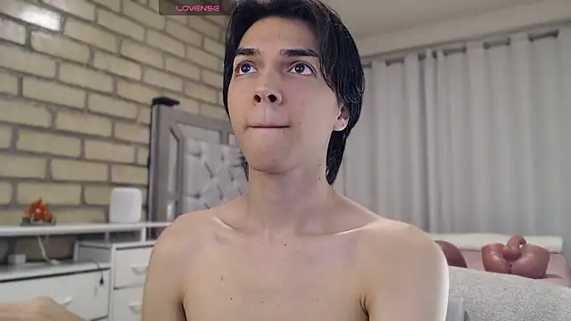 biel_biel's Webcam Show