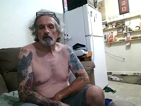 Harley1414Vicky Show in webcam