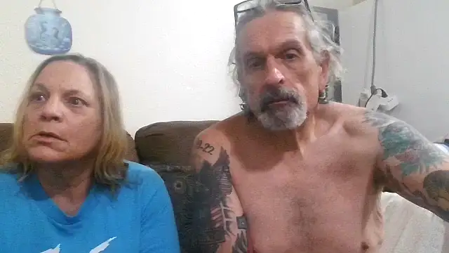 Show modela Harley1414Vicky na web-kameri