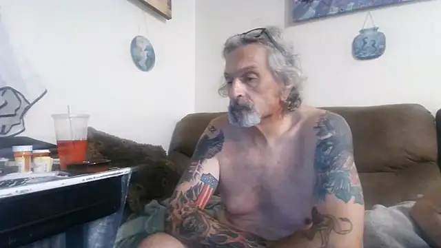 XXX chat uživo modela Harley1414Vicky