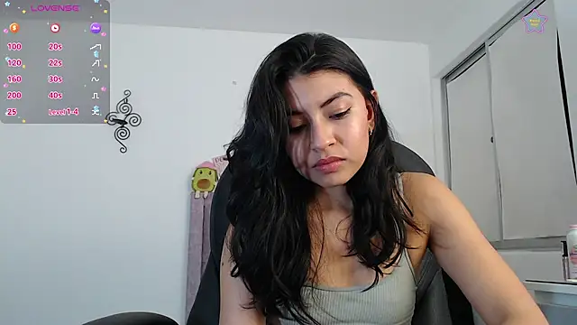 ellajonz's Live XXX Chat