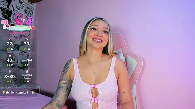 LucyRosse Chat XXX in diretta