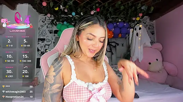 LucyRosse live XXX chat