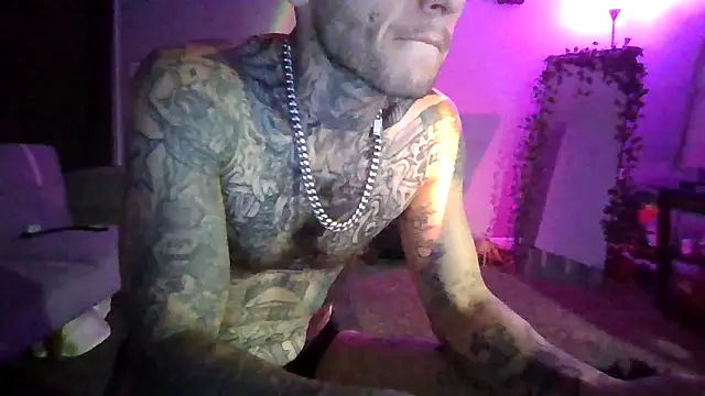cruz815 Show in webcam