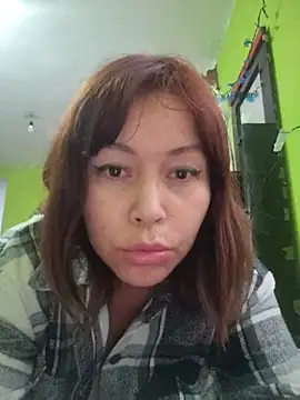 ห้องแชทสดของ KellyPerlaxxx